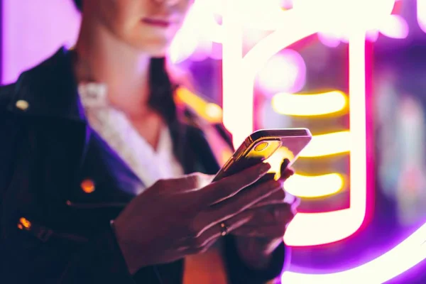 Como o storytelling eleva a identidade de marca no ambiente digital