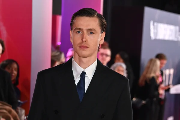 Harris Dickinson