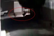 Momento em que o procurador-geral é executado a tiros