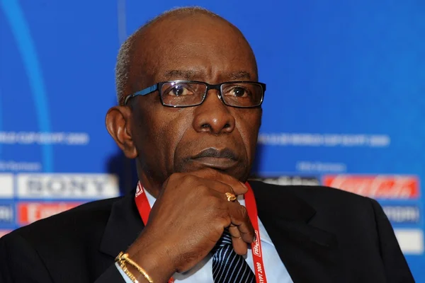 Ex-presidente da Concacaf, Warner é condenado a pagar R$ 297 milhões