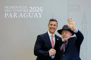 Presidente Lula é recebido na Cúpula de chefes de Estado, no Paraguai