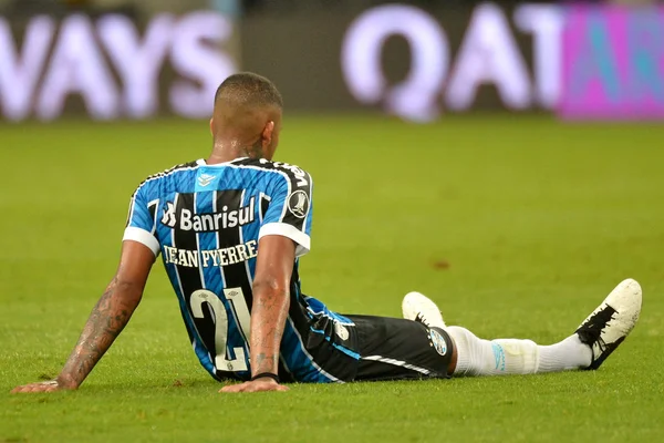 Jean Pyerre se aposenta dos gramados depois de ter depressão pós-tumor