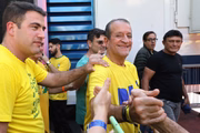 Valdemar Costa Neto chega a ato na Avenida Paulista