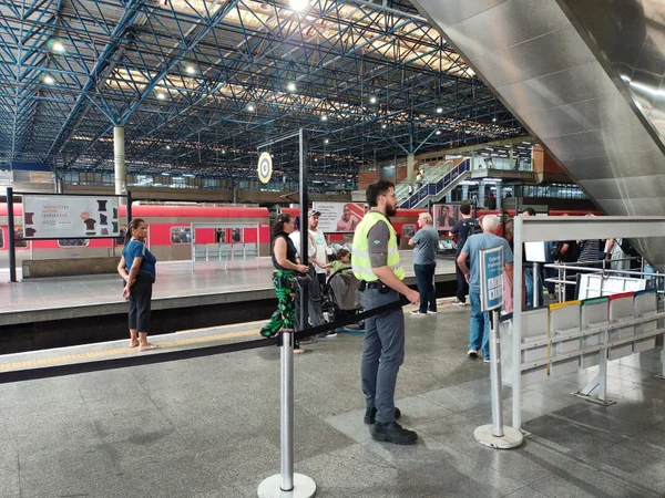Linha 10-Turquesa passa a aceitar pagamento via Pix em todas estações