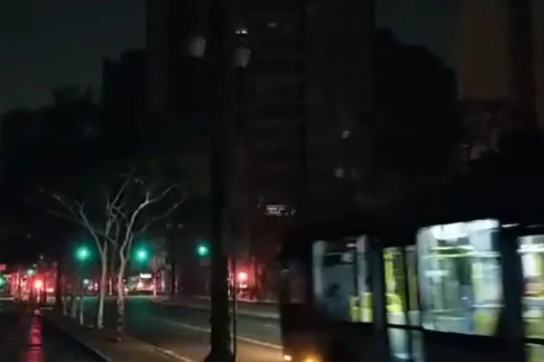 Apagão atinge centro de SP - Metrópoles