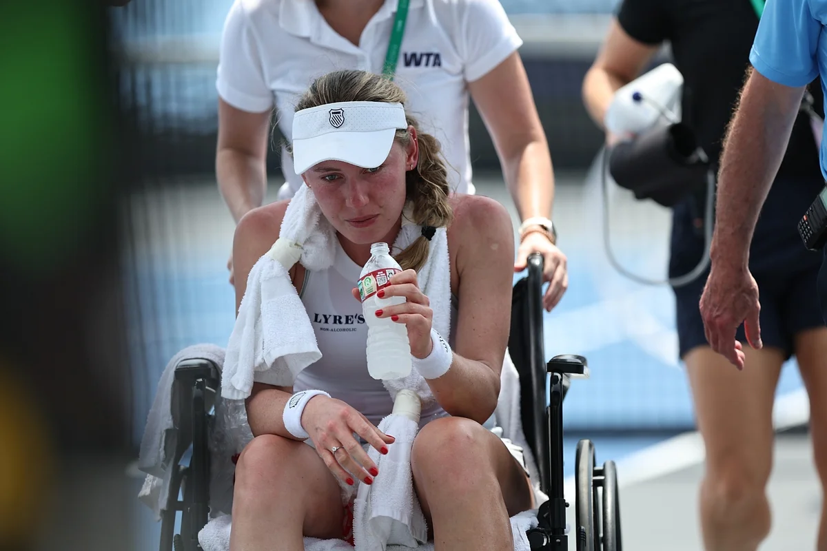Ekaterina Alexandrova passou mal e chegou a desmaiar em quadra no WTA 250 de Memphis. Ekaterina Alexandrova passou mal e chegou a desmaiar em quadra no WTA 250 de Memphis.