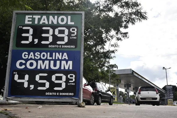 Gasolina dispara no DF e chega a R$ 4,599. Veja onde custa menos