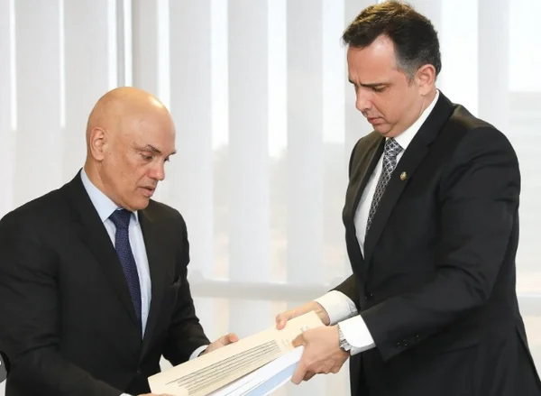 Bolsonaro vê Pacheco como entrave para xeque-mate em Moraes em 2023