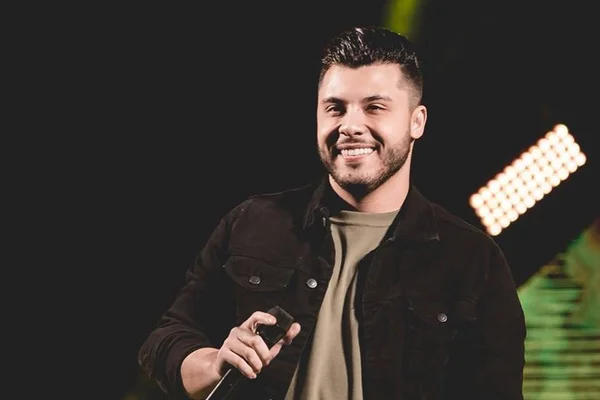 Murilo Huff explica ausência das redes após morte de Marília Mendonça