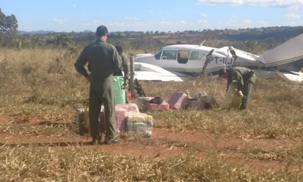 Avião interceptado com cocaína não saiu de fazenda da família de Maggi