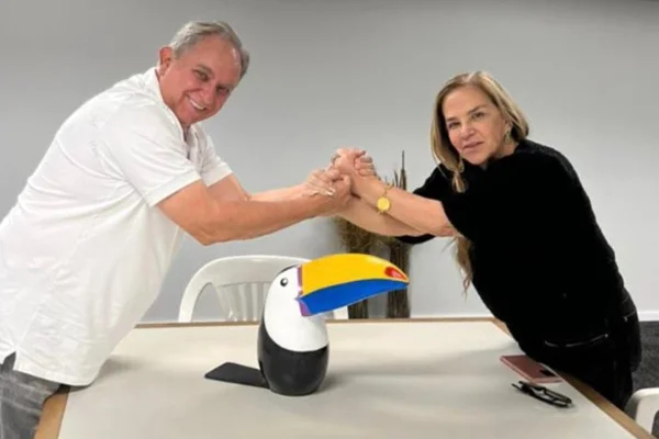 Izalci anuncia chapa com Beth Cupertino candidata a vice-governadora