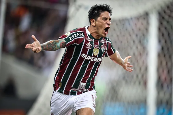 Imagem colorida de Cano comemorando gol - Metrópoles