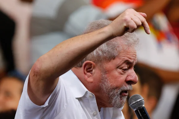 Lula diz, em depoimento, que Delcídio “mentiu”