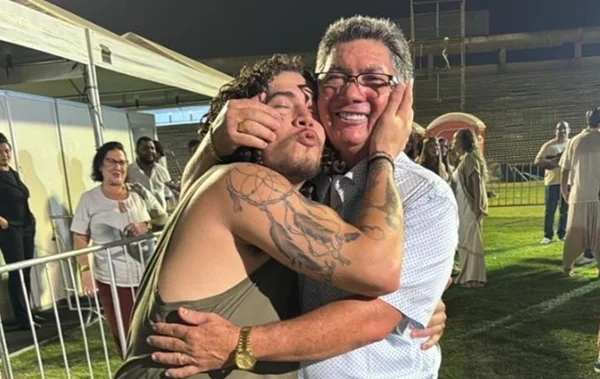 Whindersson Nunes e o pai, Hidelbrando Sousa