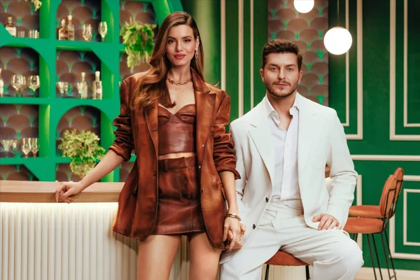 Camila Queiroz reage a jeito inusitado de assistir Casamento às Cegas