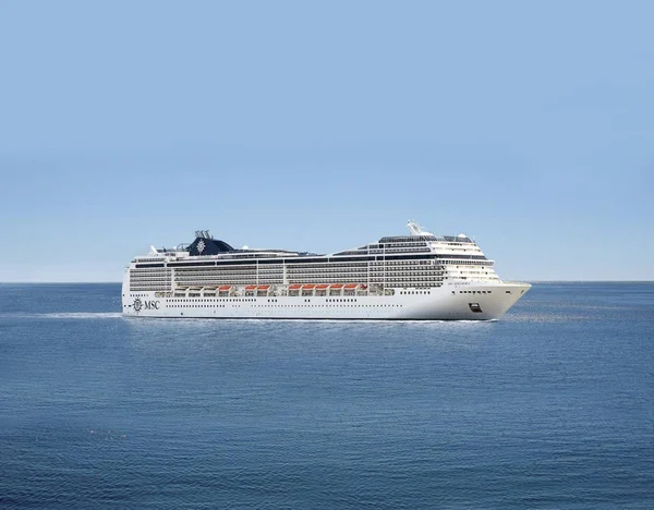 imagem colorida navio msc cruzeiro