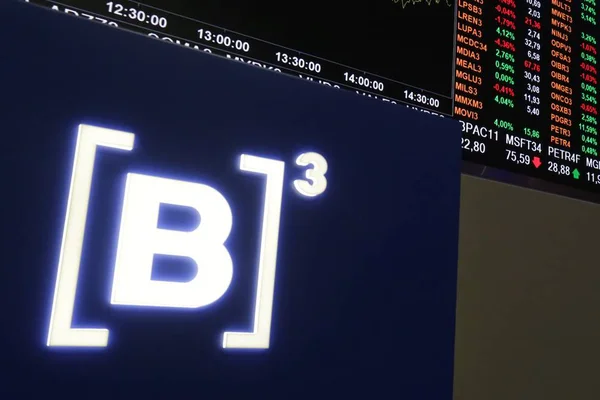 Pessimismo com inflação nos EUA derruba Ibovespa ao menor nível do ano