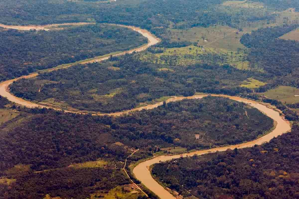 Aterrissagem Rio Branco imagens aéreas do rio Acre.