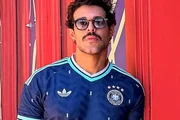 Rodrigo Mussi posa durante viagem aos EUA Rodrigo Mussi posa durante viagem aos EUA