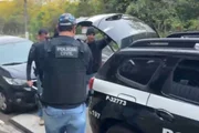 Investigação começou após três adolescentes denunciarem o profressor à polícia o compartilhamento de conteúdos íntimos na internet Investigação começou após três adolescentes denunciarem o profressor à polícia o compartilhamento de conteúdos íntimos na internet