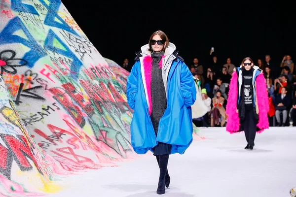 Balenciaga se torna a grife mais rentável dos últimos tempos