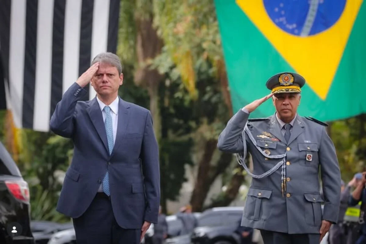 Ele nos bastidores é considerado "homem forte" do governador Tarcísio de Freitas Ele nos bastidores é considerado "homem forte" do governador Tarcísio de Freitas