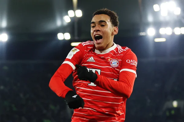 Bayern faz 3 gols em vinte minutos e reassume a ponta do Alemão