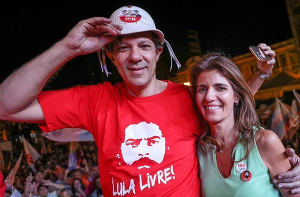 PT anuncia Haddad candidato à Presidência nesta terça em Curitiba
