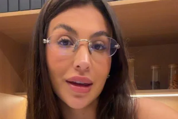 Jheny Santucci dá indícios de reconciliação com Arthur Aguiar e web reage - Metrópoles