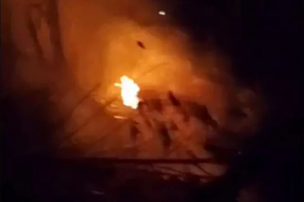 Aeronave cai após bater em morro e pegar fogo em temporal no interior