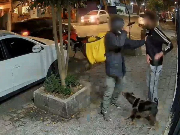 Vídeo: em 7 minutos, ladrão faz 3 assaltos em bairro nobre de SP