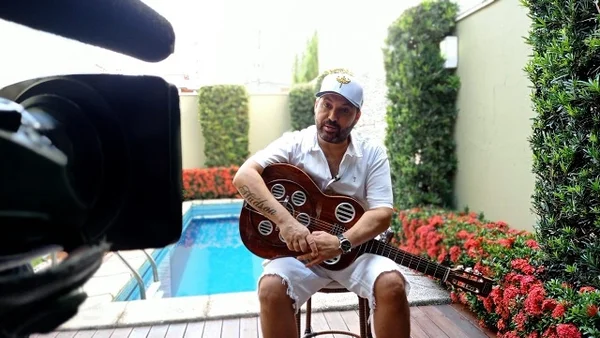 Domingo Espetacular entrevista, com exclusividade, o sertanejo Edson, recuperado após a covid