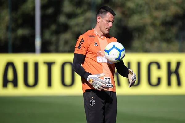 Artilheiro e pegador de pênalti, Wilson exalta ida ao Atlético-MG