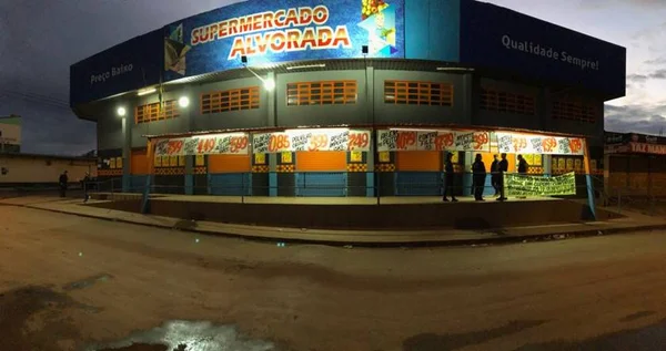 Supermercados desviavam cargas e vendiam comida podre no DF e Entorno