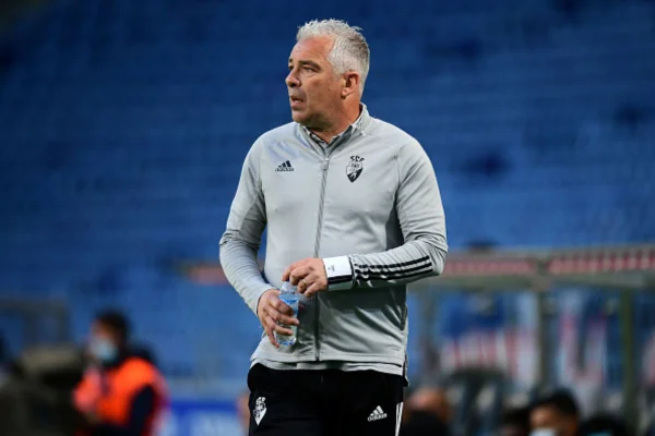Imagem colorida de Jorge Costa, ex-dirigente do Porto- Metrópoles
