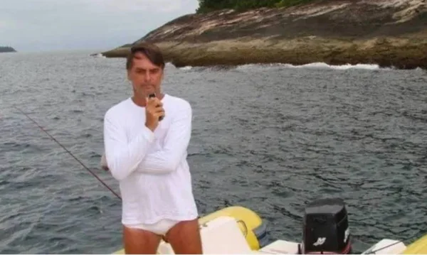 Bolsonaro pescando em Angra