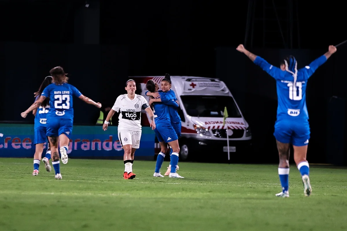 O Cruzeiro derrotou o Olimpia O Cruzeiro derrotou o Olimpia