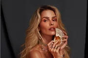 As ondas abertas de Yasmin Brunet são feitas com um babyliss maior As ondas abertas de Yasmin Brunet são feitas com um babyliss maior