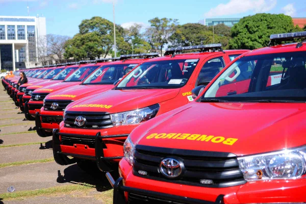 carros dos bombeiros