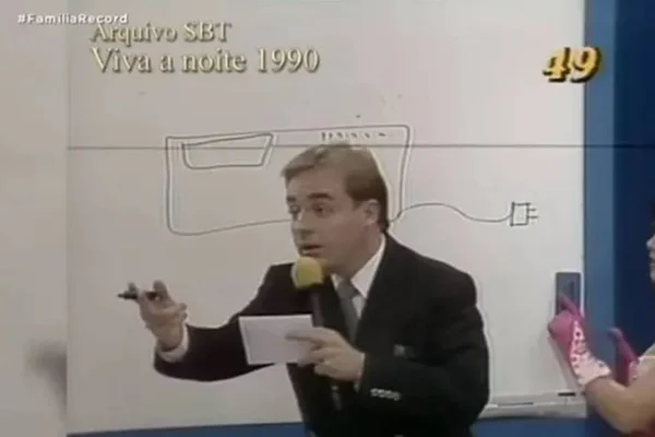 Record TV recria Viva a Noite para homenagear Gugu Liberato