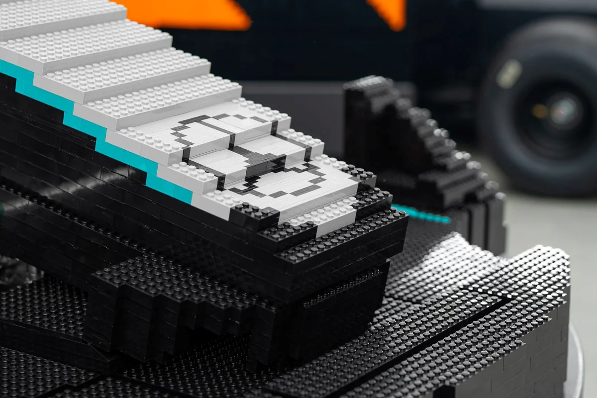 F1: GP da Grã-Bretanha terá desfile de pilotos em karts de lego - imagem 2 F1: GP da Grã-Bretanha terá desfile de pilotos em karts de lego - imagem 2