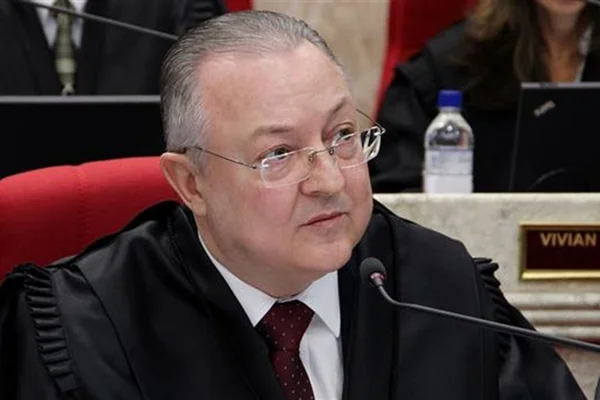 Morte de Teori não prejudicará Lava Jato, diz presidente do TRF em Porto Alegre