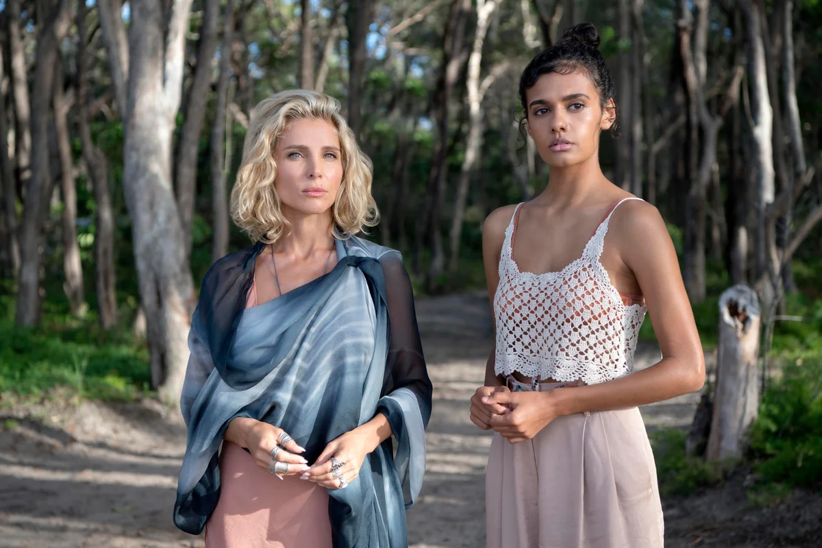 <b>Tidelands.</b> Entre sereias e humanos, uma ex-presidiária investiga a misteriosa e pacata vila de pescadores onde cresceu. Disponível em: 14/12 <b>Tidelands.</b> Entre sereias e humanos, uma ex-presidiária investiga a misteriosa e pacata vila de pescadores onde cresceu. Disponível em: 14/12