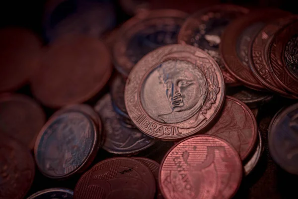 Renda Cidadã terá pelo menos R$ 25 bilhões a mais do que o Bolsa Família