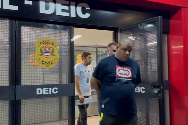 Vídeo: foragido há 2 anos, “Gordão do Novo Cangaço” é preso em SP