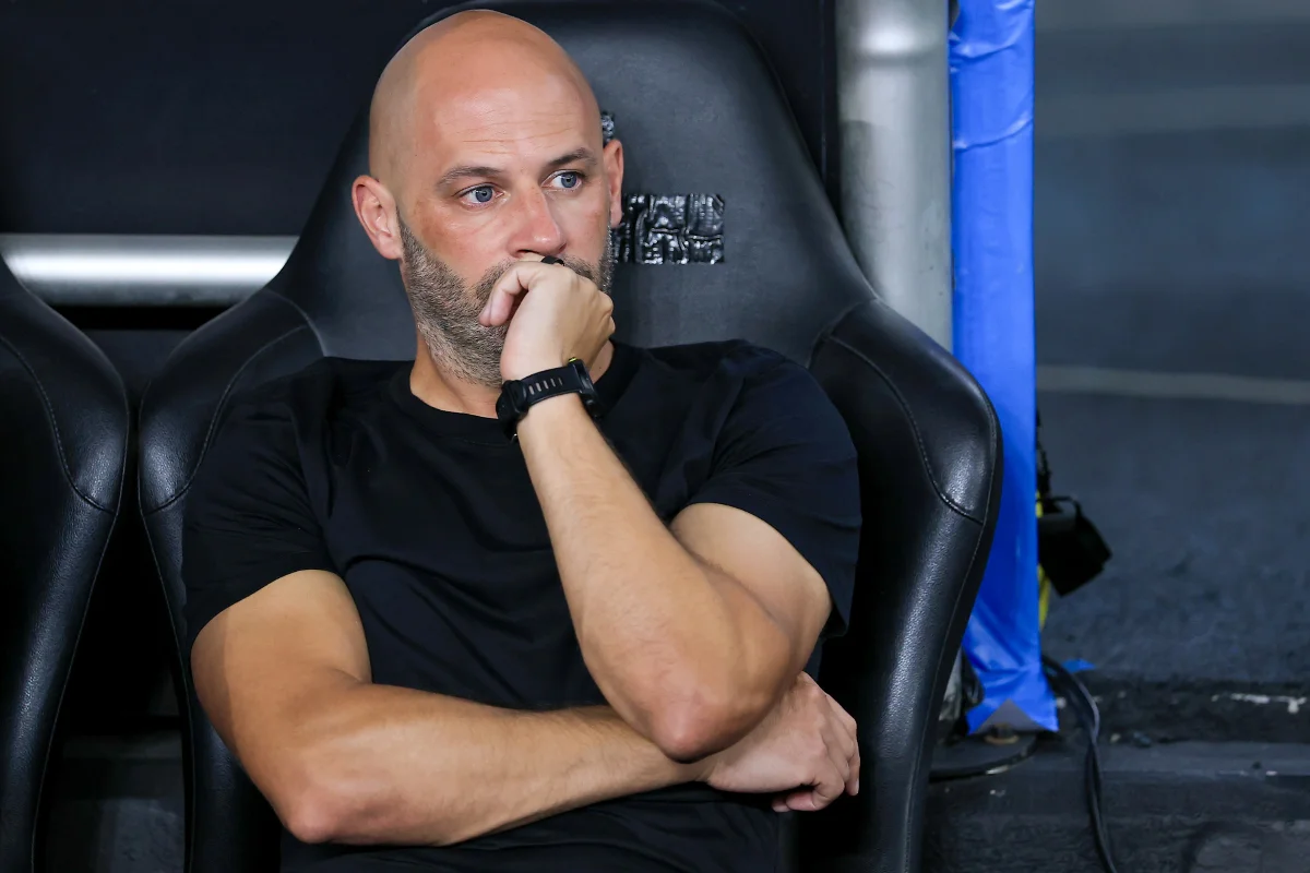 Botafogo: torcida cobra elenco e pede demissão do técnico após goleada