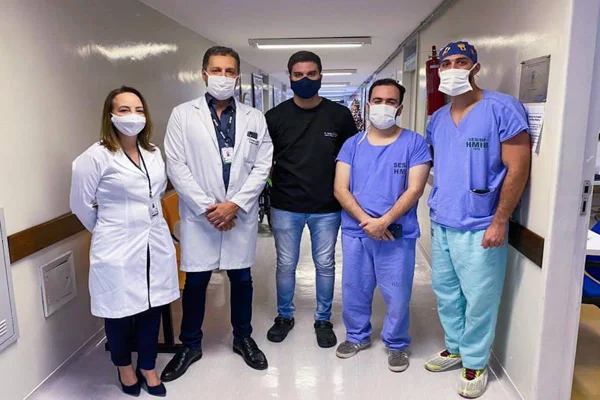 Hospital Materno Infantil de Brasília realiza cirurgia rara em bebê de 6 semanas