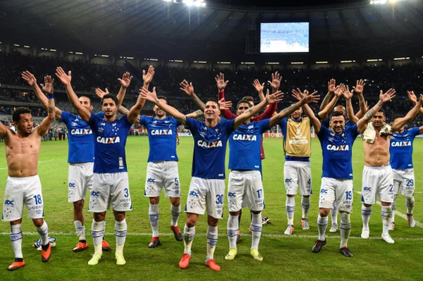Relembre único encontro entre Cruzeiro e Flamengo pela Libertadores - destaque galeria