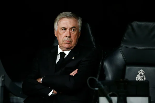 Carlo Ancelotti, alvo da CBF, crava permanência no Real Madrid