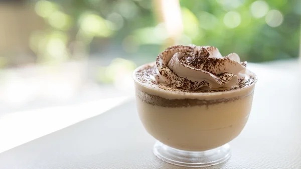 Mousse de café combina cremosidade e aroma intenso em receita fácil